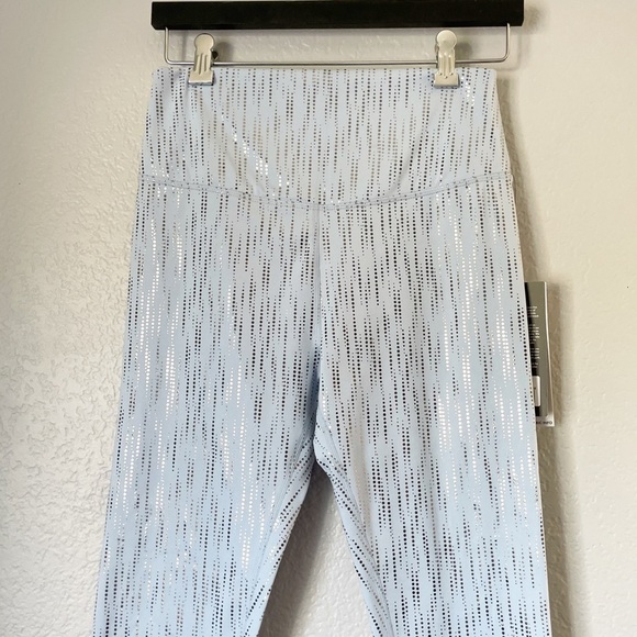 NWT GLYDER Sultry Legging In Ice Blue-Silver Medium - Picture 2 of 13